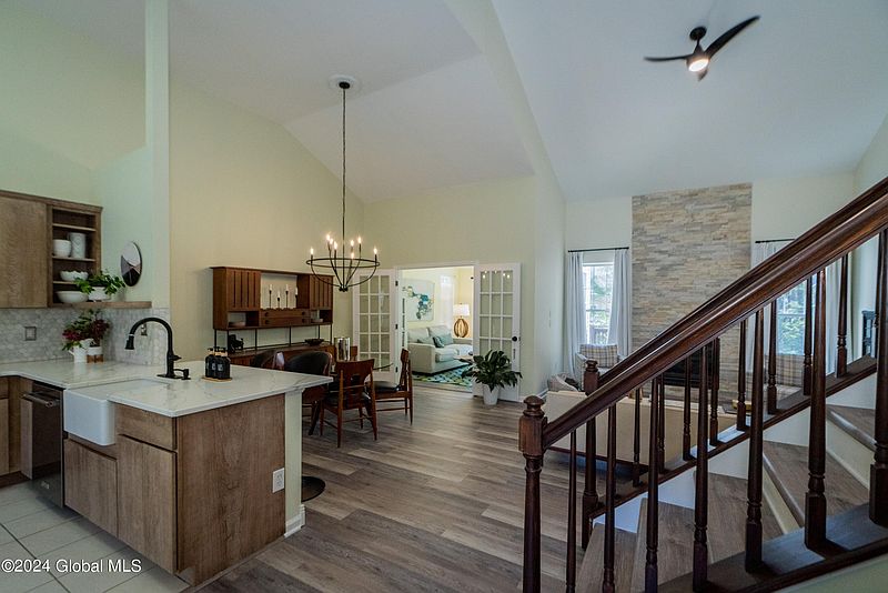 3rd image of 41 Donegal Way