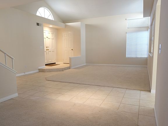 4th image of 3196 Oakridge Dr