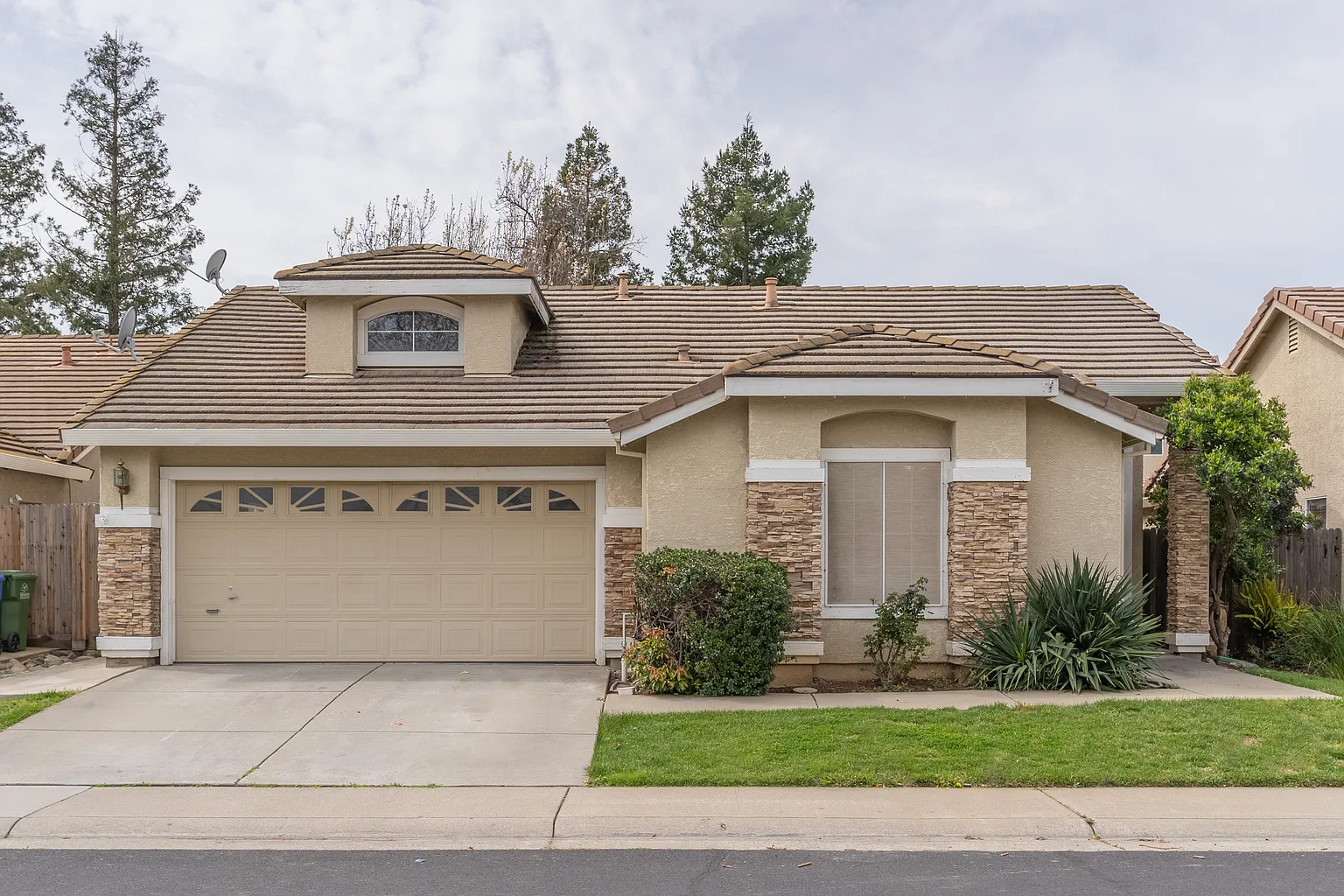 9100 Richborough Way photo 1