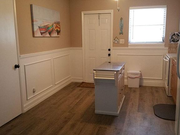 3rd image of 3220 NE 15th St #3