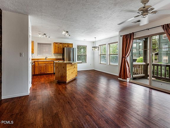 4th image of 1779 W Fox Bay Dr