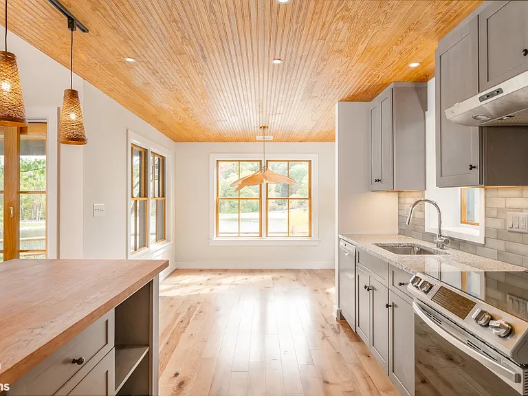232 W Shore Dr — Photo 23