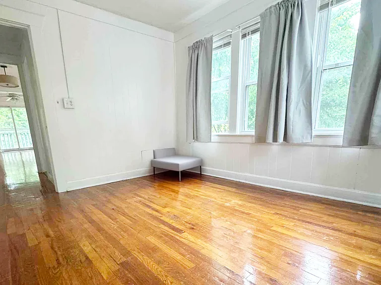 4001 Kenwood Ave #2 — Photo 11