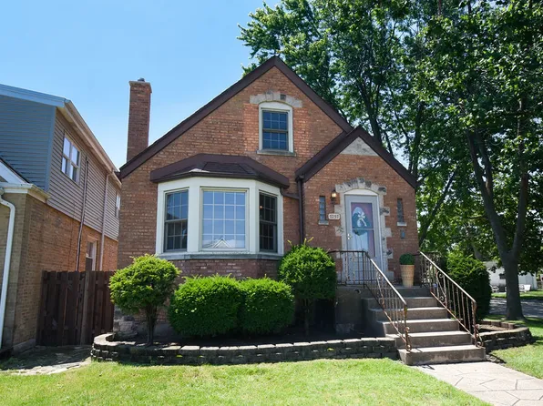 7257 W Fitch Ave, Chicago, IL 60631