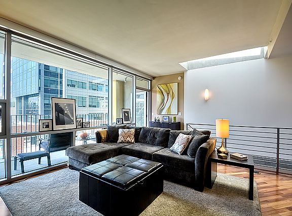 3rd image of 321 10th Ave Unit 510