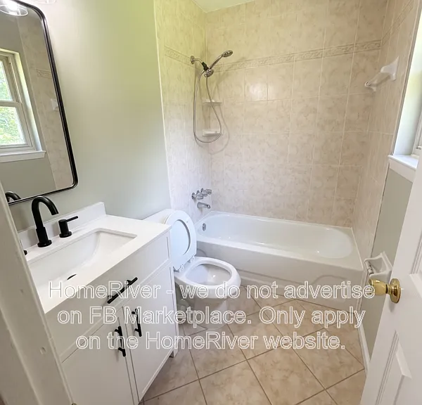 2708 Hillcrest Ave — Photo 2
