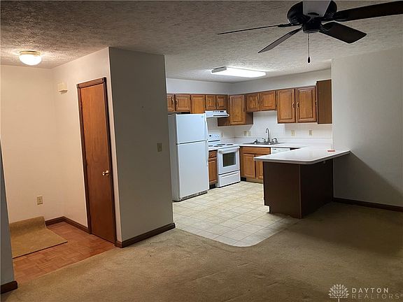 4th image of 1652-1656 Tamworth Cir