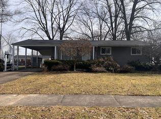 2820 Crestwood Dr NW, Warren, OH