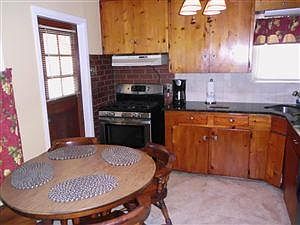 4th image of 1607 Woodlawn Dr