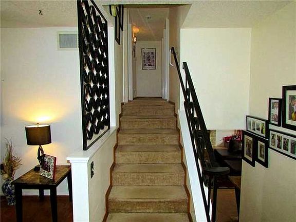3rd image of 2101 Woodside Dr