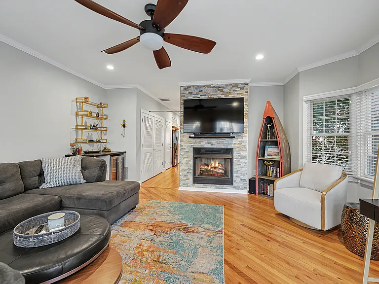 113 N Monroe Ave #A — Photo 22