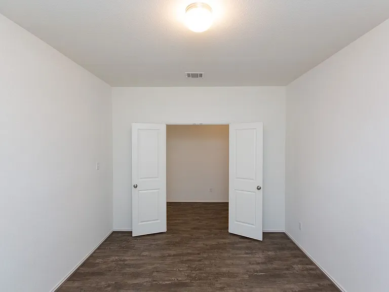 1003 Honey Locust Way — Photo 22