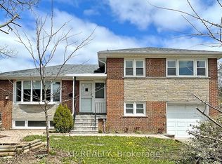 9 Silverview Dr, Toronto, ON M2M 2B2