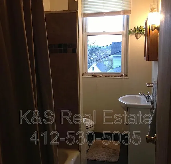 4243 Gladstone St #1 — Photo 5
