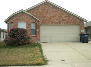 2140 Ingrid Ln, Fort Worth, TX 76131