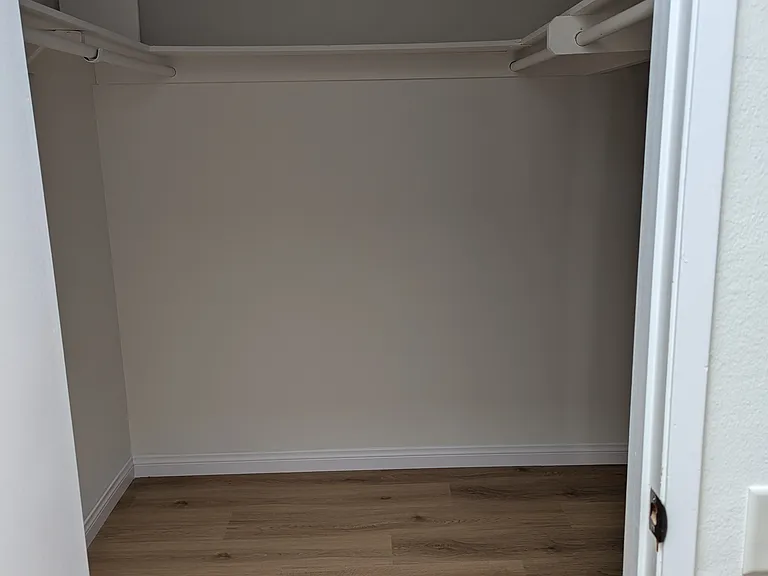 1655 Greenfield Ave #26 — Photo 3