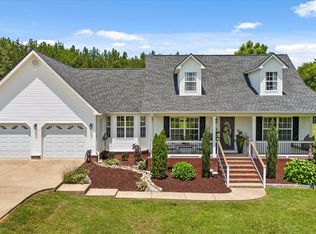 123 Plainview Dr, Rogersville, AL 35652