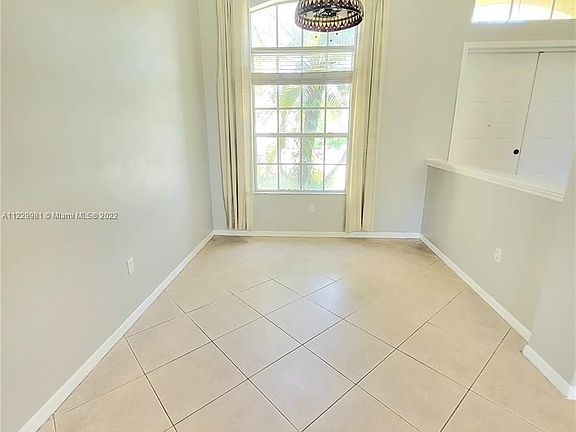 5th image of 646 SW Long Key Ct #0
