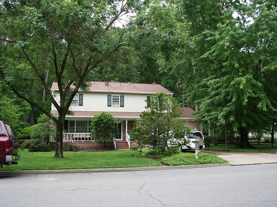 1st image of 17 Dorothy Dr