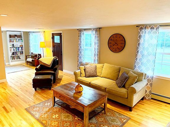 3rd image of 54 Pond St