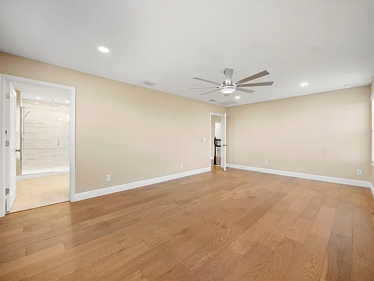 2049 Heart Lake Dr — Photo 29