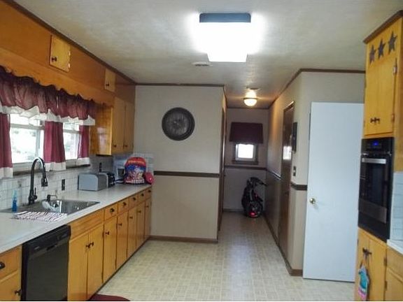 5th image of 347 Roller St