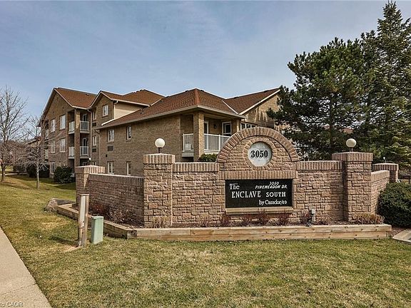 4th image of 3050 Pinemeadow Dr #16