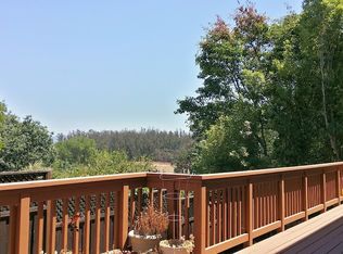 1113 Village Way, Sebastopol, CA 95472