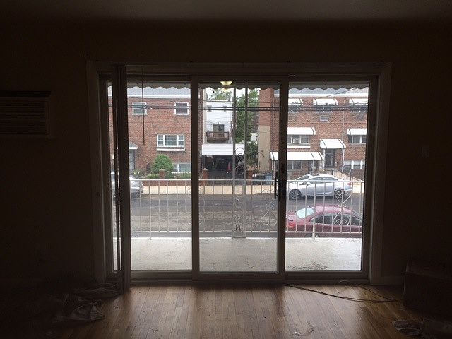 1st image of 1124 Throgmorton Ave