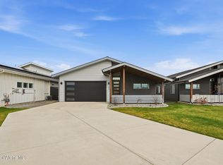 1452 W Moselle Dr, Coeur D Alene, ID 83815