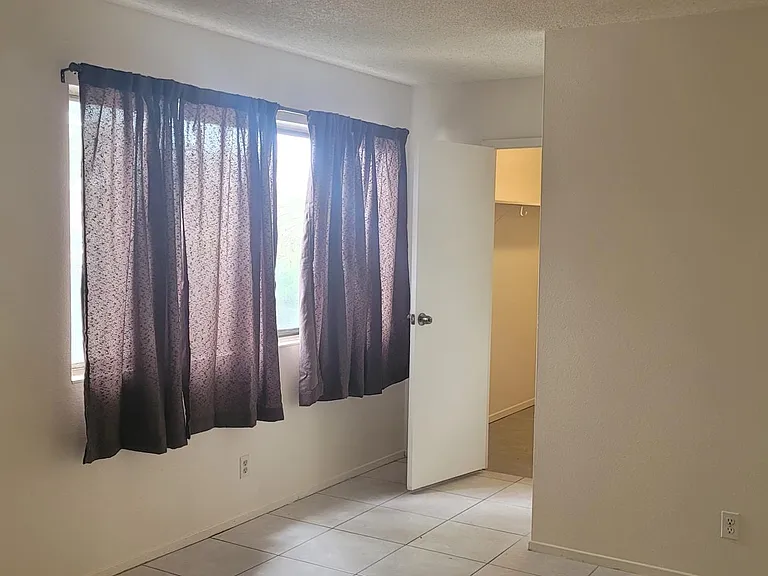 Bunker Cir — Photo 17