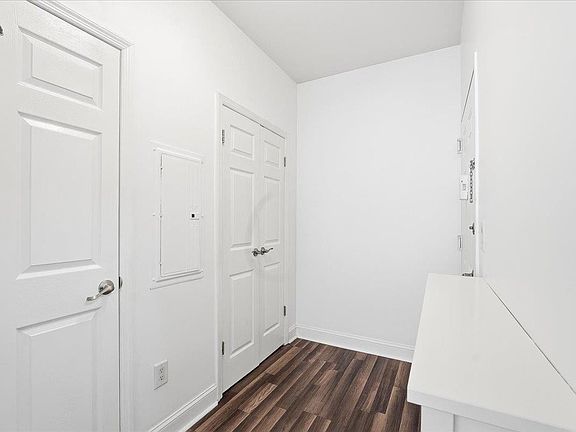 4th image of 318 54th St APT 1B