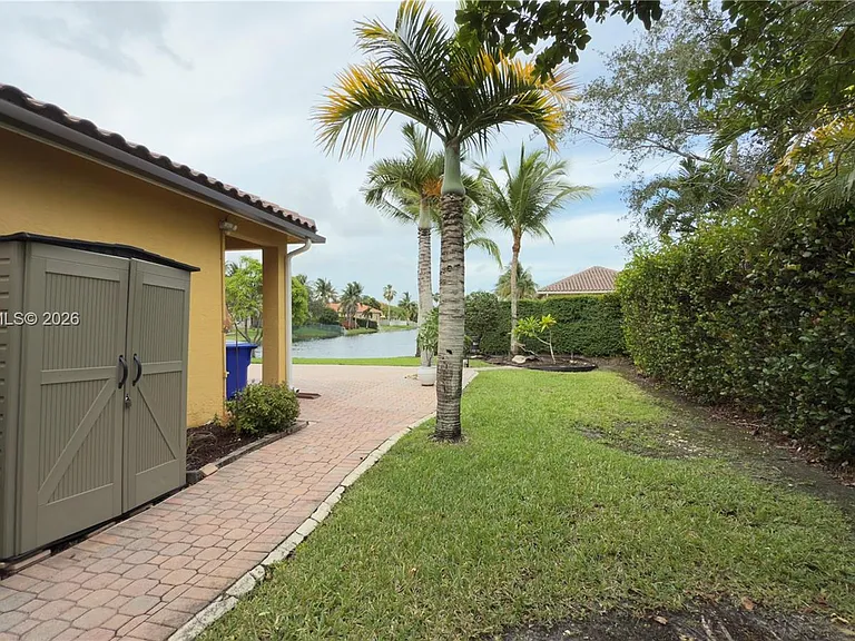1247 NW 165th Ave — Photo 21