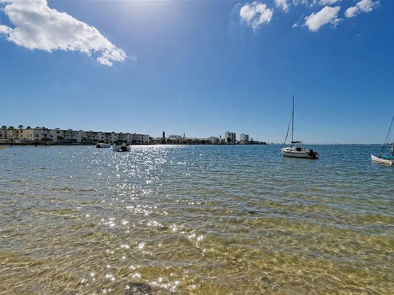 2700 Bayshore Blvd #5210 — Photo 39