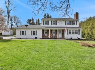 7 Hunters Ln, Sparta, NJ 07871
