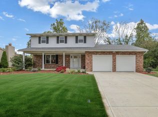 295 Old Coach Pl, Canal Winchester, OH 43110