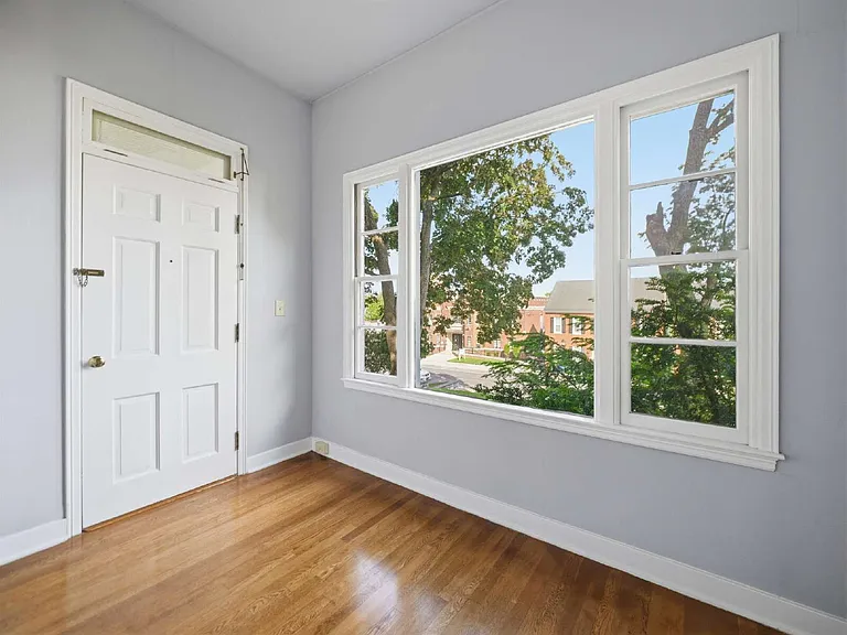 323 N Potomac St #2 — Photo 4