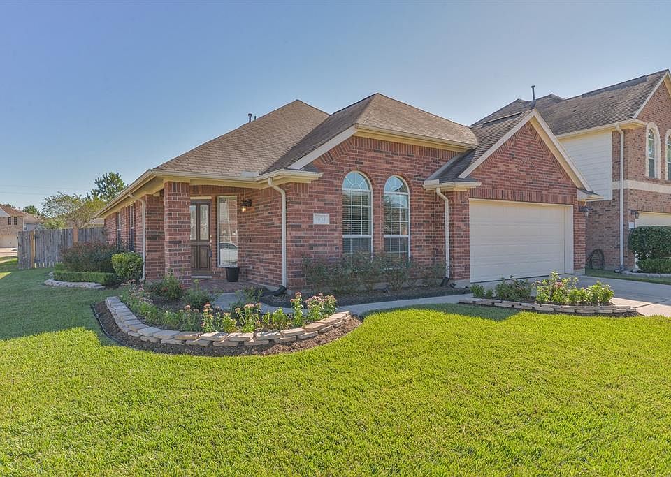 1st image of 5834 Lundwood Ln