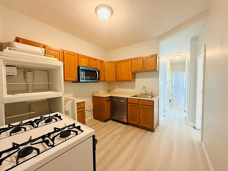 93 Zeigler St #1 — Photo 6
