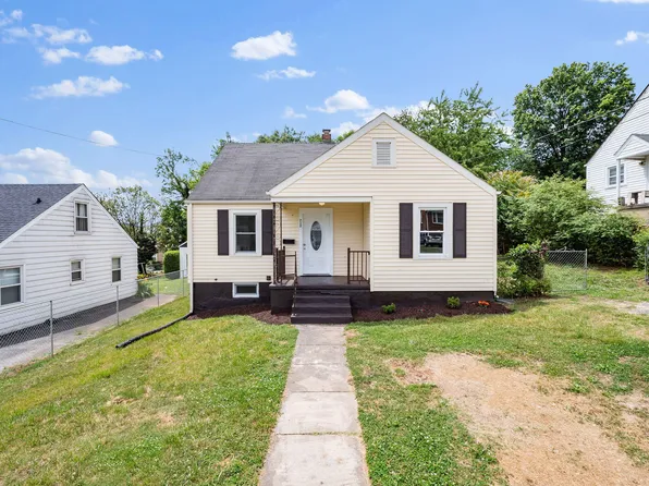 712 30th St NW, Roanoke, VA 24017