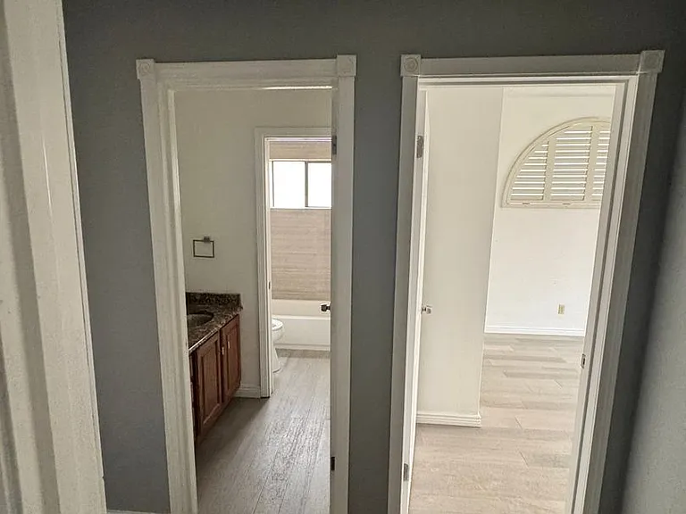 4618 N Stanton St #C18 — Photo 10