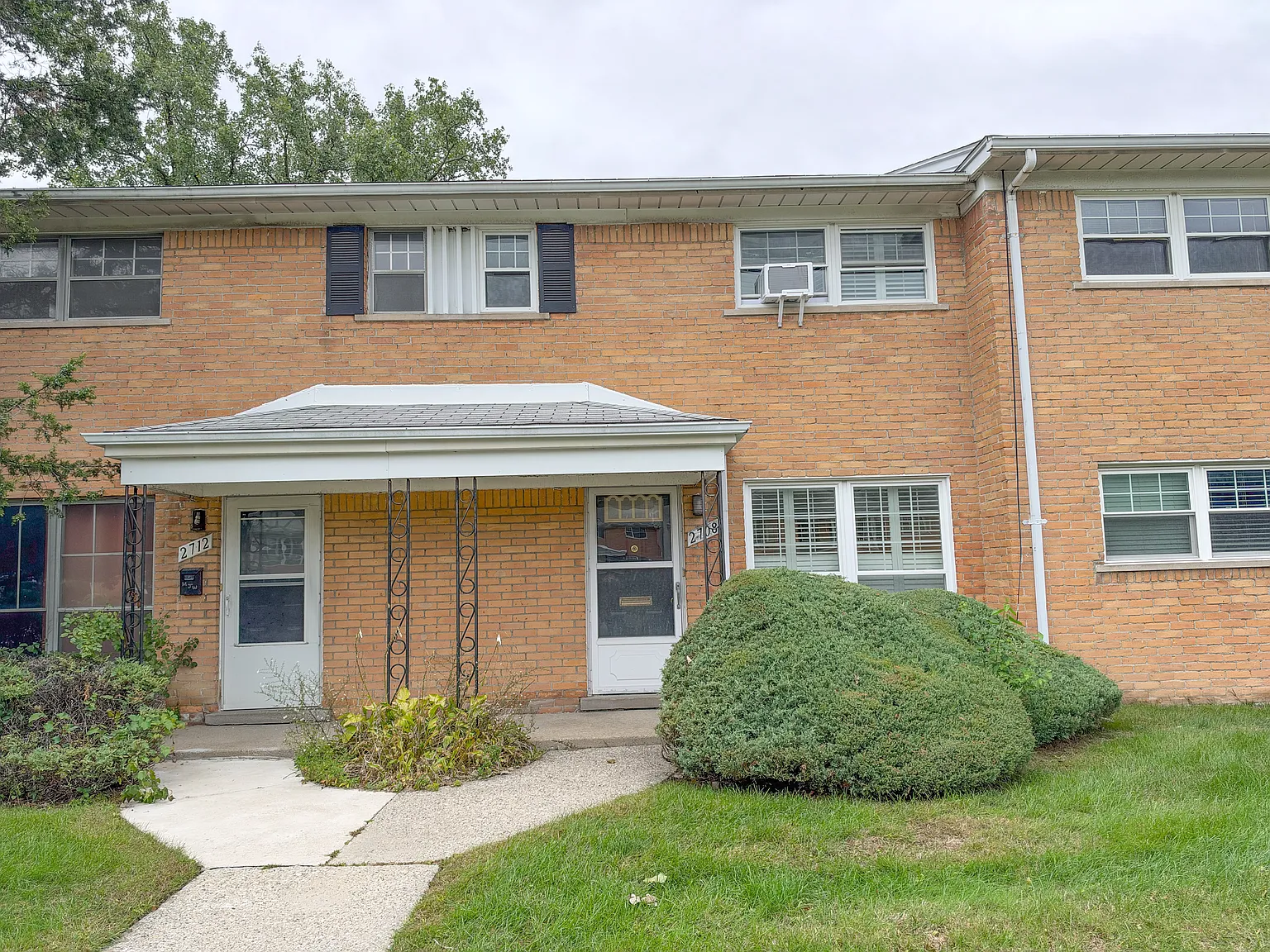 2 bed, 766 sqft, $1,500 — Photo 1