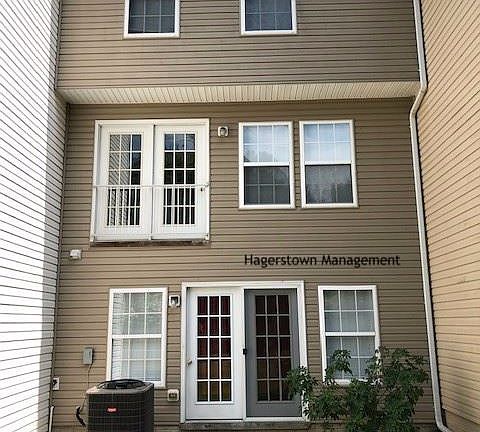 2nd image of 959 Monet Dr