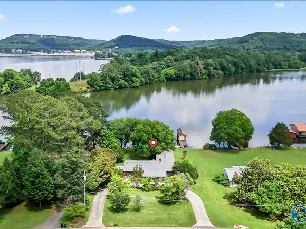 3209 Sunrise Dr, Guntersville, AL 35976
