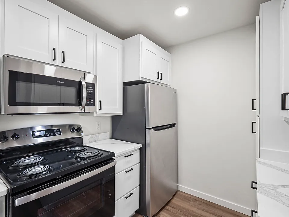 509 S Perry Pkwy