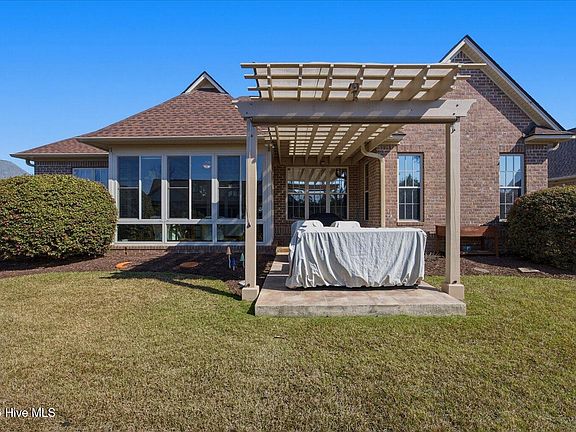 2nd image of 1254 Mandevilla Drive SE