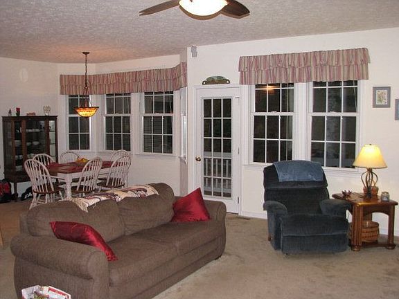 5th image of 6652 Mary Sutton Ln