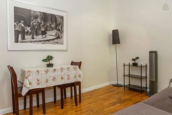 Rented by Charles Coutinho LLC | media 24