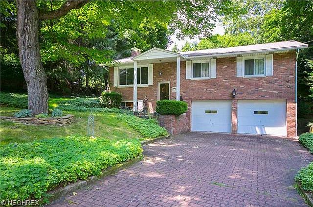1st image of 745 Evergreen Dr