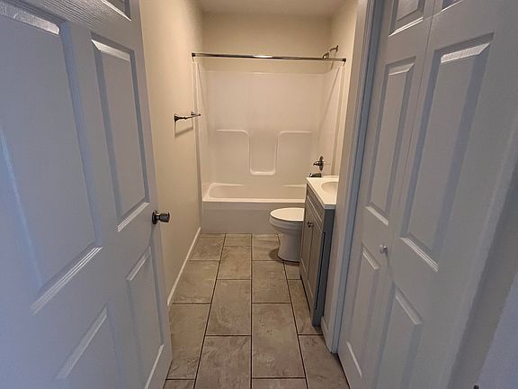 4th image of 99-101 Pursglove Rd #99-203